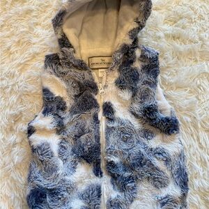 Arctic Adventure Kids Furry Vest - Navy and Cream